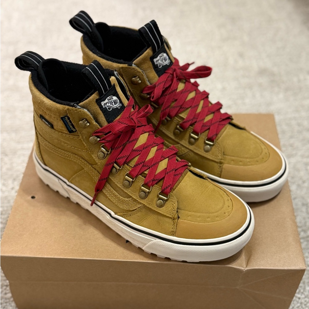 Vans High-Top Sneakers - Sk8-Hi Sneaker